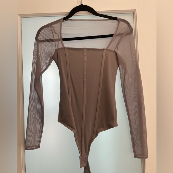 SOLD - Abercrombie and Finch Long-Sleeve Mesh Squareneck Bodysuit XS taupe - Picture 1 of 3